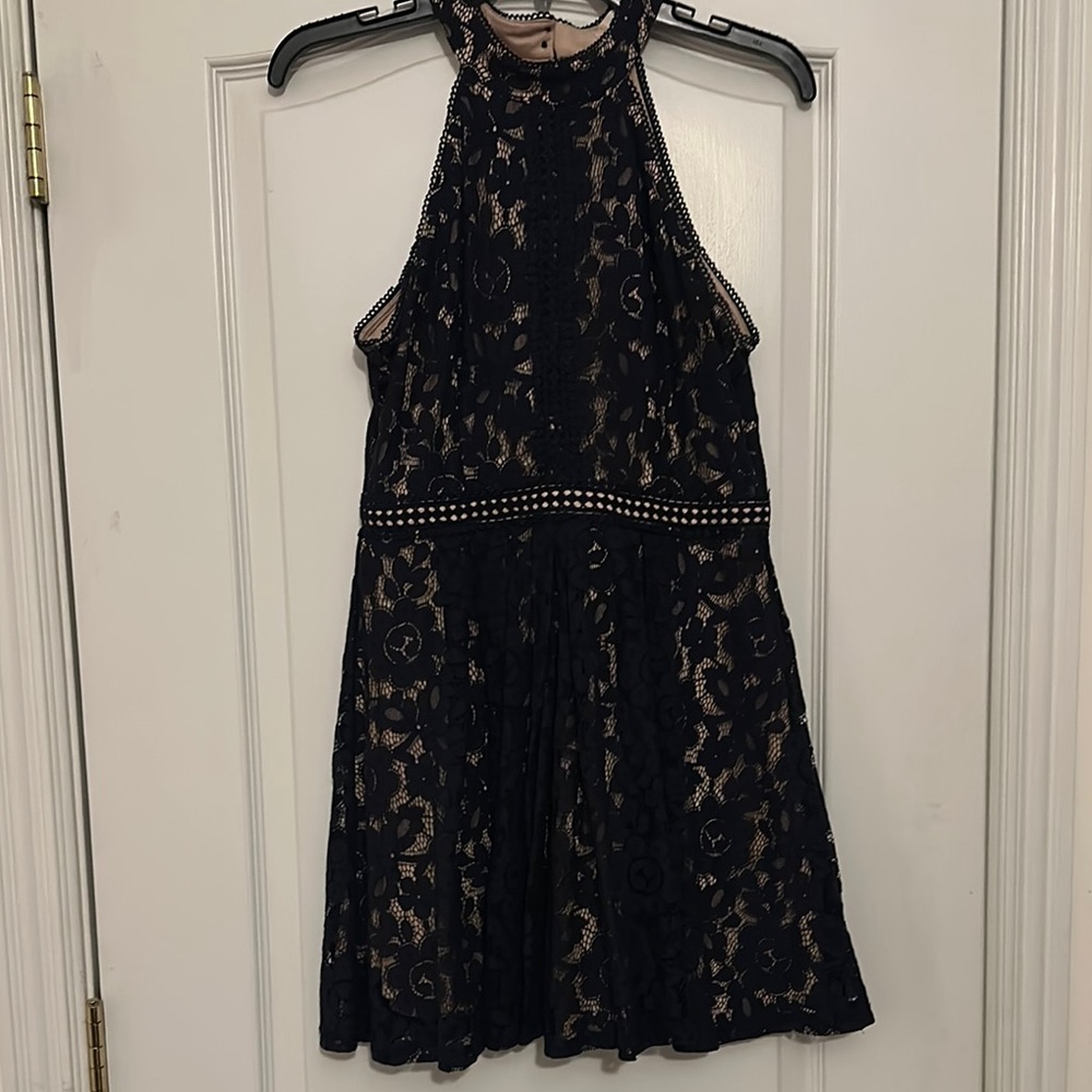 Chic Navy Lace Dress